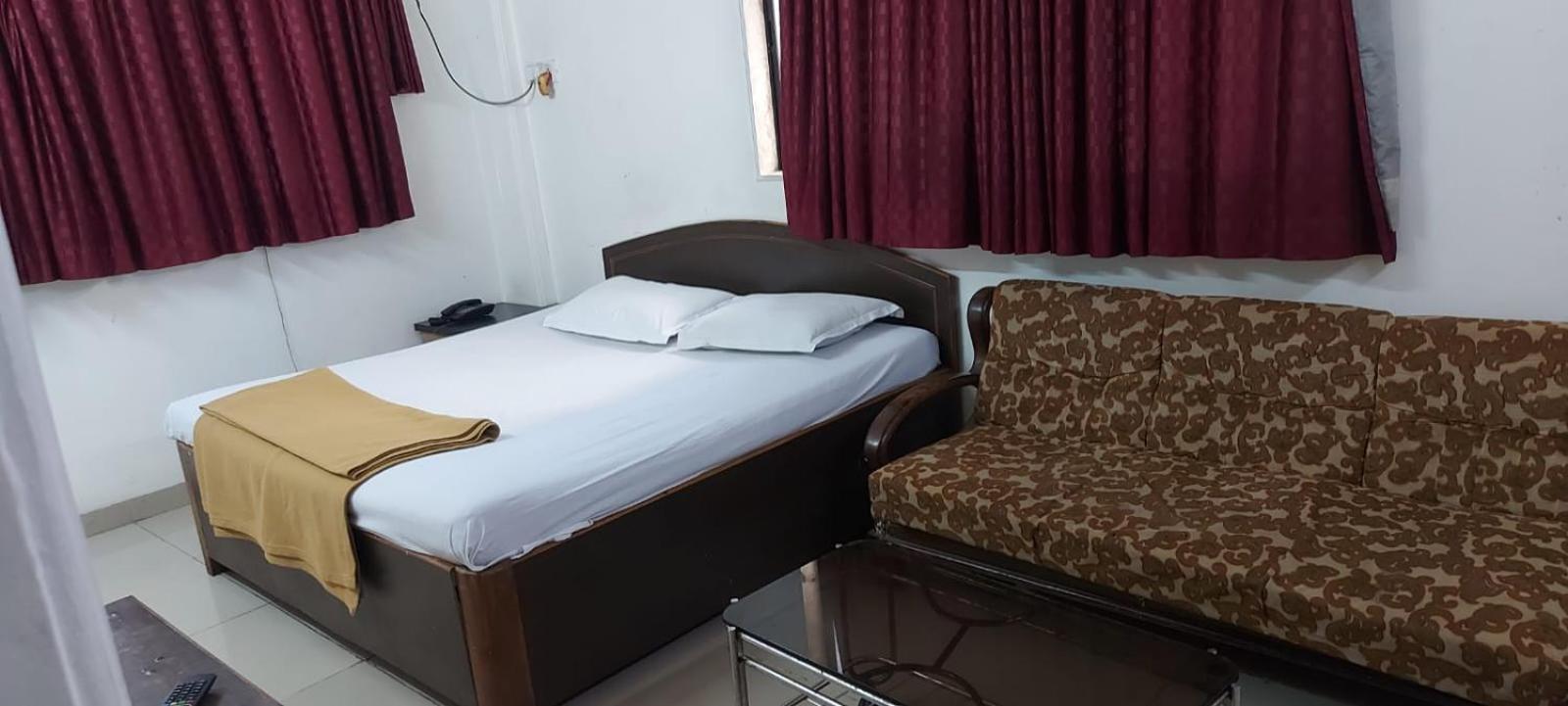 Glitz Hotels Sai Guest House - Nr Inorbit Mall Vashi Navi Mumbai Exterior photo