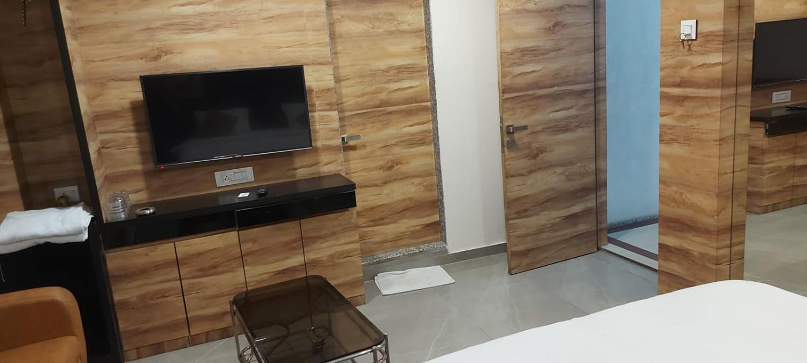 Glitz Hotels Sai Guest House - Nr Inorbit Mall Vashi Navi Mumbai Exterior photo
