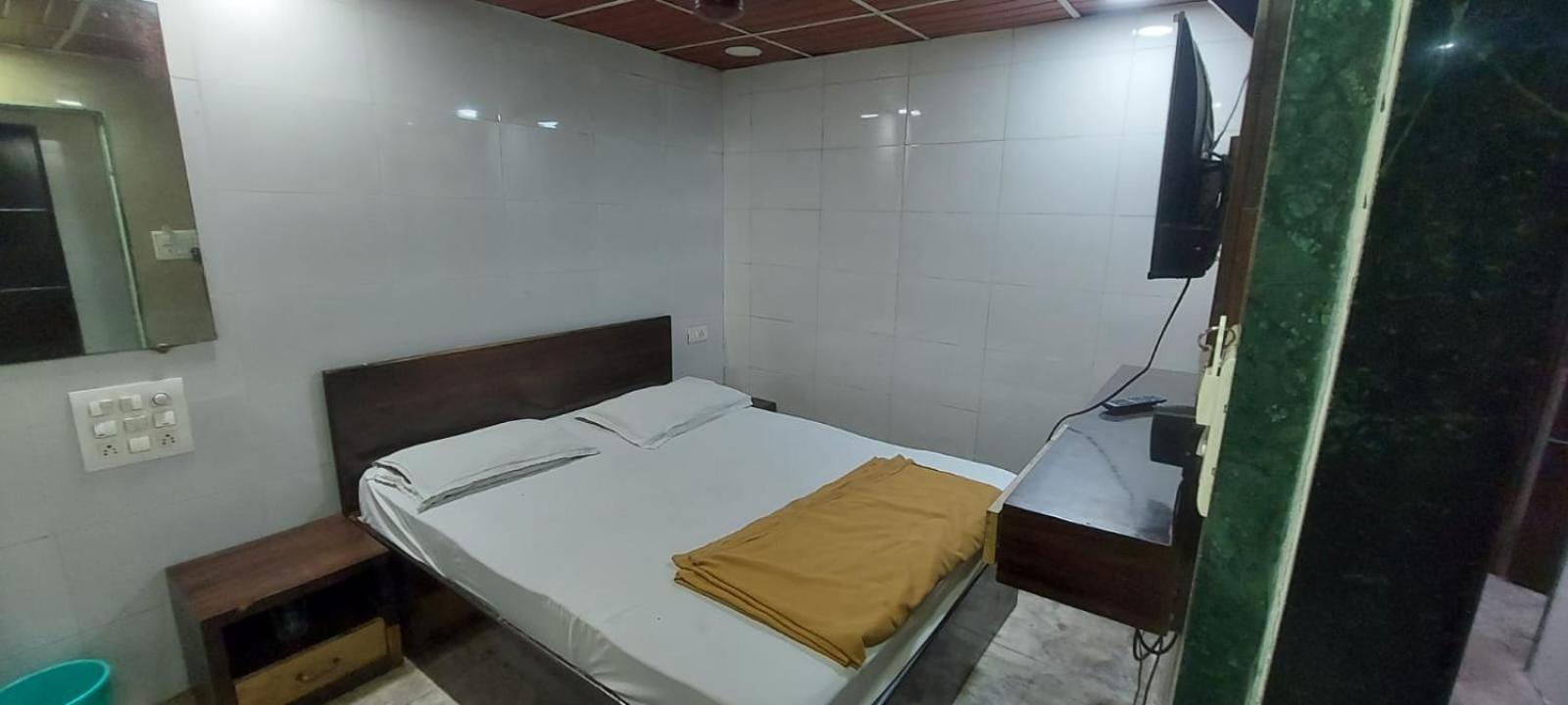 Glitz Hotels Sai Guest House - Nr Inorbit Mall Vashi Navi Mumbai Exterior photo
