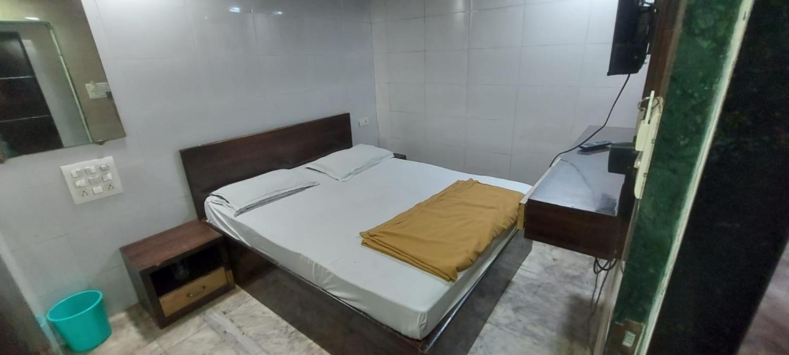 Glitz Hotels Sai Guest House - Nr Inorbit Mall Vashi Navi Mumbai Exterior photo